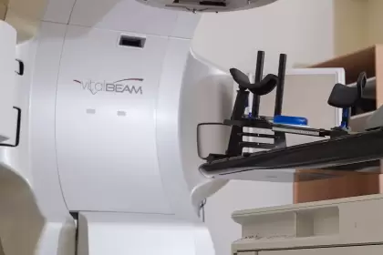 Aguascalientes fortalece atención contra el cáncer con acelerador lineal, miles de quimioterapias y mastógrafos de alta tecnología en hospitales públicos.