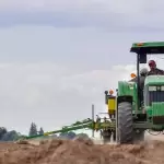 Sedrae abre convocatoria para que productores de Aguascalientes adquieran tractores nuevos con apoyos de hasta 150 mil pesos. Registro hasta marzo de 2026.