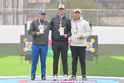 Rodrigo González y José Ángel Cuéllar logran oro y plata en tiro con arco en Monclova. Aguascalientes destaca rumbo a la Olimpiada 2026.