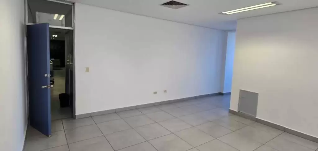 Avanzan obras de rehabilitación en el Hospital Tercer Milenio para fortalecer servicios de salud e infraestructura médica en Aguascalientes.