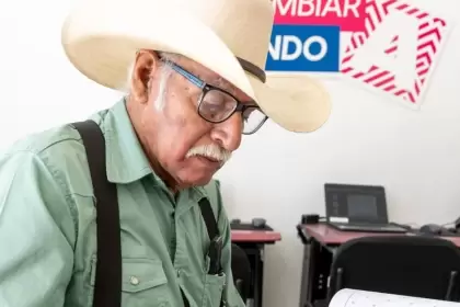 INEPJA ofrece primaria y secundaria gratis en Aguascalientes para mayores de 15 años, con modalidades flexibles y asesoría en 58 plazas comunitarias.