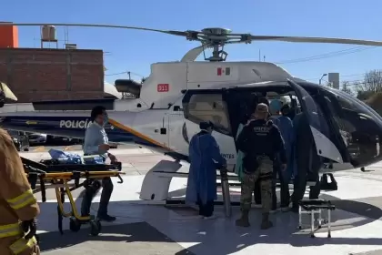 Helicóptero Fuerza 1 realiza traslado aeromédico urgente de paciente al Centro Médico Nacional de Occidente en Guadalajara.