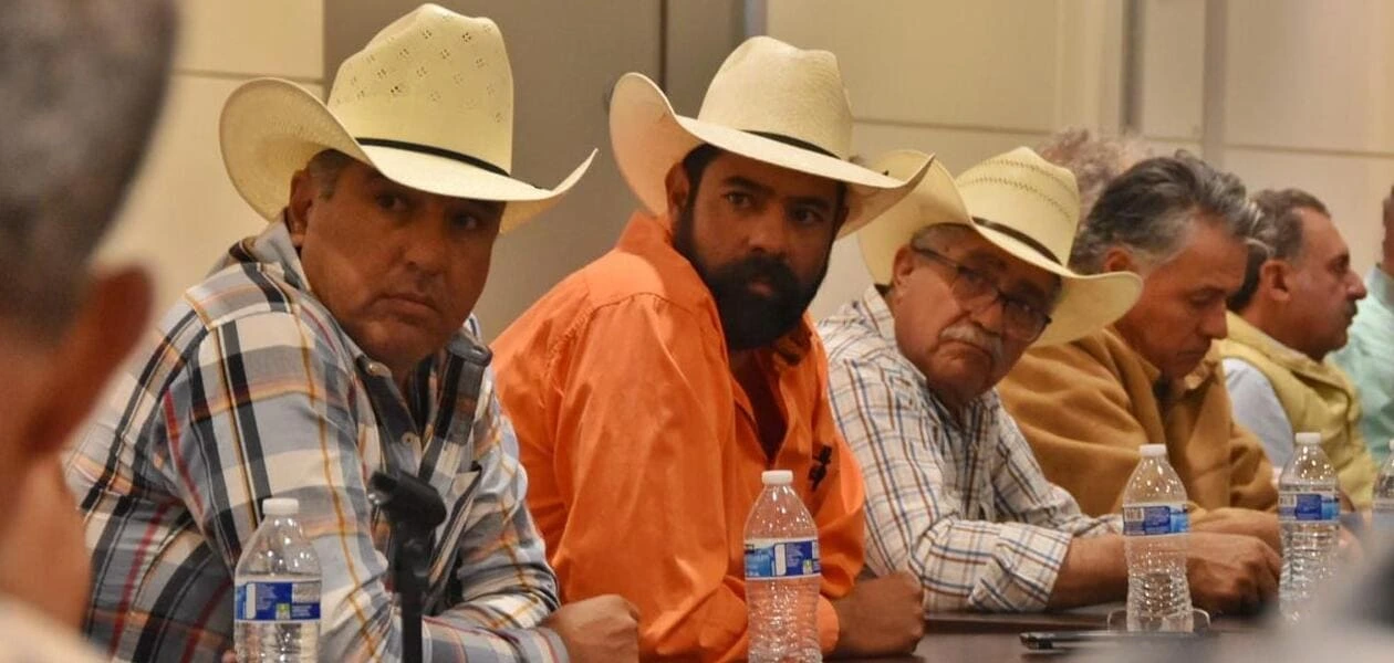 Autoridades y productores refuerzan control sanitario del ganado en Aguascalientes con Siniiga y Reemo para garantizar trazabilidad y salud pública.