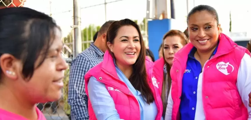 Tere Jiménez refrenda apoyo a mujeres con la Tarjeta Rosa en Pabellón de Arteaga; la meta de 4 mil tarjetas está cada vez más cerca.