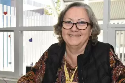 Margarita encontró un nuevo comienzo en el taller de pintura del Centro Gerontológico del DIF Estatal Aguascalientes. Conoce su historia.