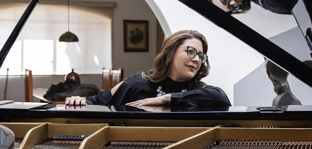 La compositora mexicana Gabriela Ortiz gana tres Grammy con Yanga y Dzonot