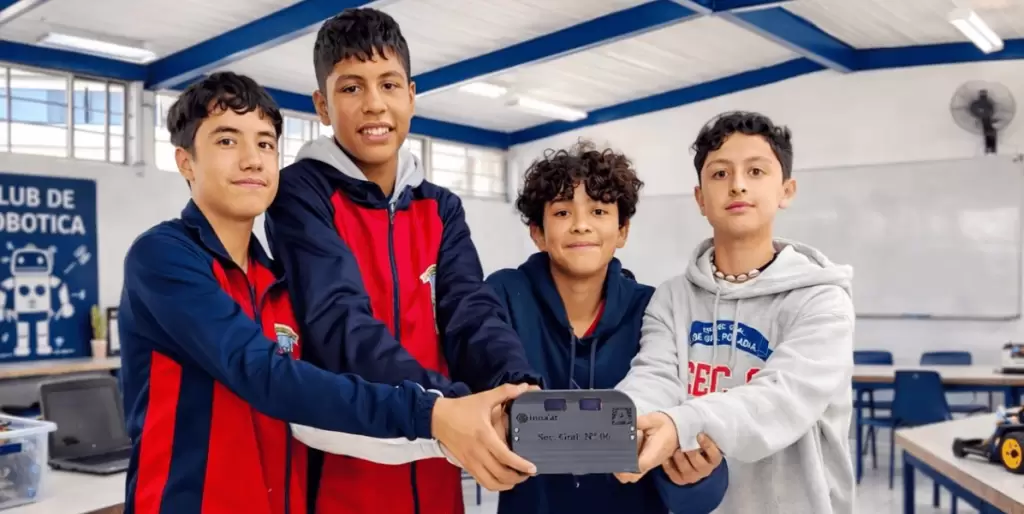 Estudiantes de Aguascalientes competirán en RoboRAVE 2026 en Silicon Valley representando a México en robótica.