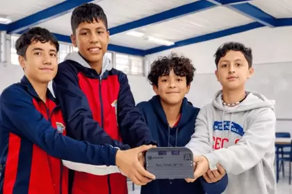 Estudiantes de Aguascalientes competirán en RoboRAVE 2026 en Silicon Valley representando a México en robótica.