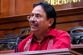 Fernando Alférez. El diputado morenista reitera: “los hombres también tienen leche”; defiende que busca abrir debate. Foto: JLMNoticias / Congreso de Aguascalientes.