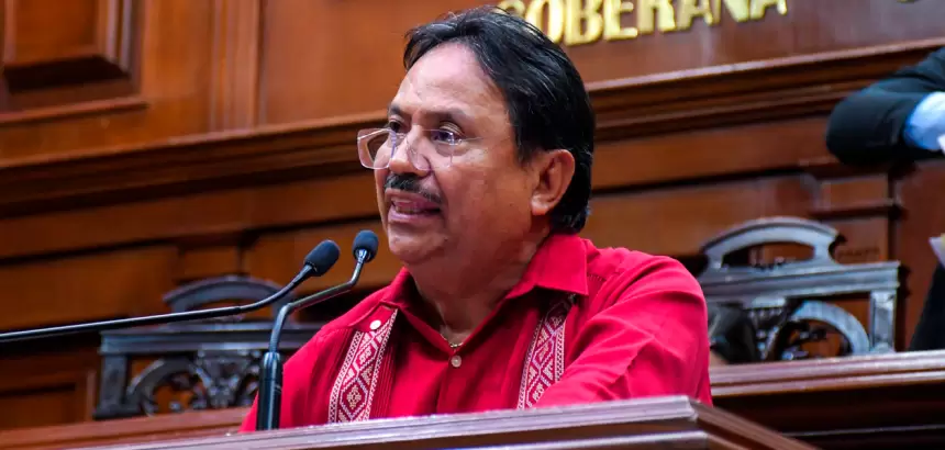 Fernando Alférez. El diputado morenista reitera: “los hombres también tienen leche”; defiende que busca abrir debate. Foto: JLMNoticias / Congreso de Aguascalientes.