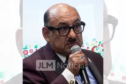 Reportero o un meme andante: ¿Quién es Lord Molécula?