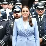 Tere Jiménez entrega reconocimientos y estímulos económicos a 21 policías estatales y municipales por su valor y profesionalismo.