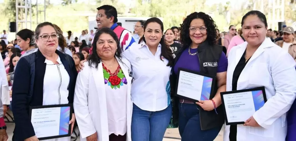 Tere Jiménez encabezó la Feria de Salud para la Mujer en Aguascalientes con servicios médicos gratuitos por el 8 de marzo.