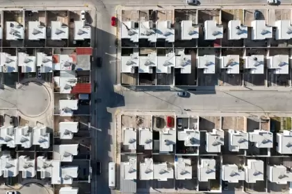 El IVSOP publicará primeras listas para acceder a vivienda en Aguascalientes; el registro en línea sigue abierto y las casas muestra estarán listas en mayo.