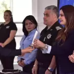 La Policía Rosa de Aguascalientes se capacita en lengua de señas mexicana para mejorar la atención a personas con discapacidad auditiva.