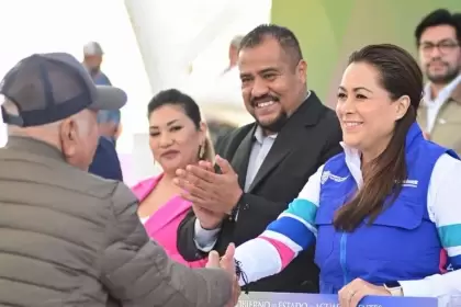 Aguascalientes entrega apoyos al campo en Cosío con tractores, riego y alianzas para impulsar el desarrollo rural.