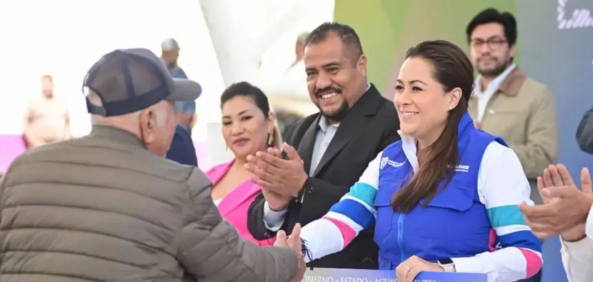 Aguascalientes entrega apoyos al campo en Cosío con tractores, riego y alianzas para impulsar el desarrollo rural.