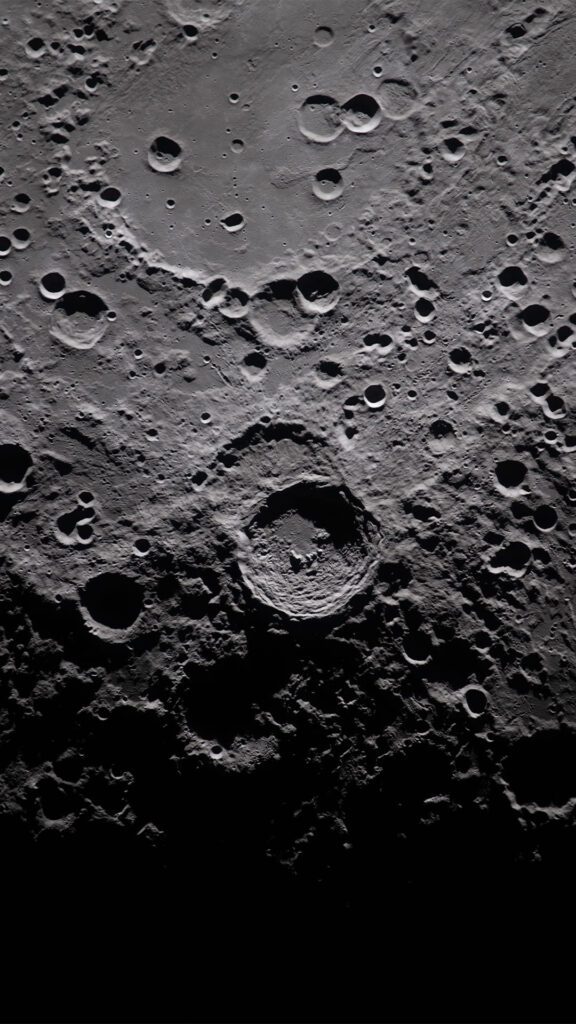 06 artemis ii lunar flyby wallpaper vavilov crater image 1