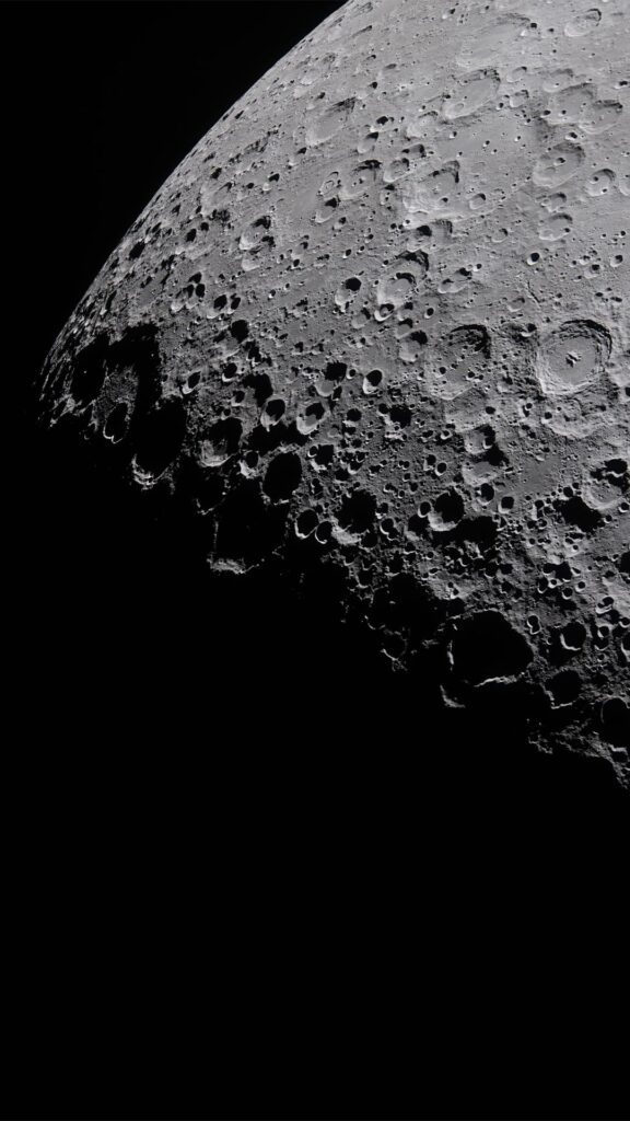 14 artemis ii lunar flyby wallpaper edge of lunar day image 1