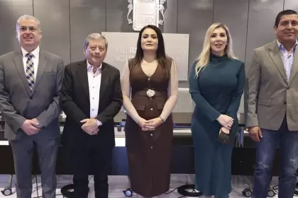 Autoridades destacan la urgencia de fortalecer la salud mental en jóvenes desde las aulas