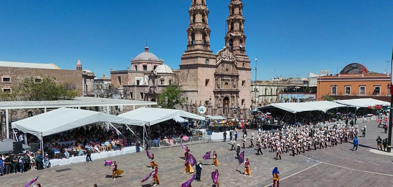 Desfile de Primavera FNSM2026 tradición y alegría