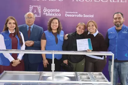 Entregan apoyos para negocios familiares en Aguascalientes JLMNoticias