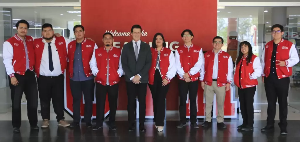Estudiantes de la UTR viajan a Canadá con programa MITACS