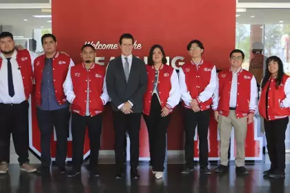 Estudiantes de la UTR viajan a Canadá con programa MITACS