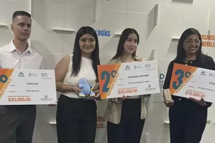 Innovación ecológica en Aguascalientes: estudiantes crean pintura con desechos orgánicos
