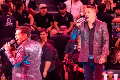 Jorge Medina y Josi Cuen, en el segundo concierto de "Juntos" en el Palenque de San Marcos 2026. Los exvocalistas de La Arrolladora Banda El Limón cumplieron, en 'Juntos', con el estreno mundial de su colaboración con Jorge Celedón. Foto: JLMNoticias / Adán De la cruz.