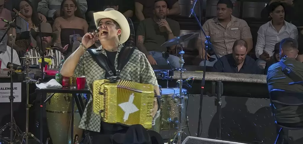Remmy Valenzuela en el Palenque de la FNSM 2026: otro éxito con su gira “En Vivo desde el Rancho”