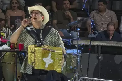 Remmy Valenzuela en el Palenque de la FNSM 2026: otro éxito con su gira “En Vivo desde el Rancho”