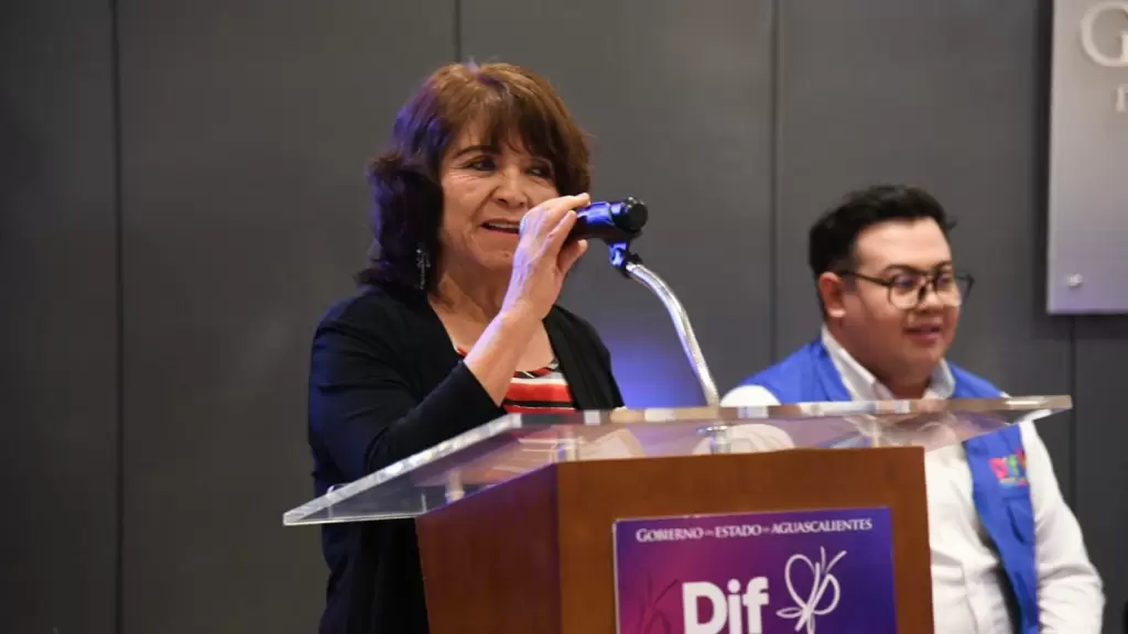 “Sonrisas Gigantes” transforma la vida de adultos mayores en Aguascalientes