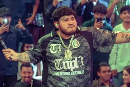 Víctor Mendivil durante su presentación en el Palenque de la Feria Nacional de San Marcos 2026. Foto: JLMNoticias / Salvador Ramírez.