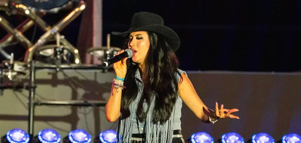 dany cortes abre concierto de El Flaco en la FNSM 2026