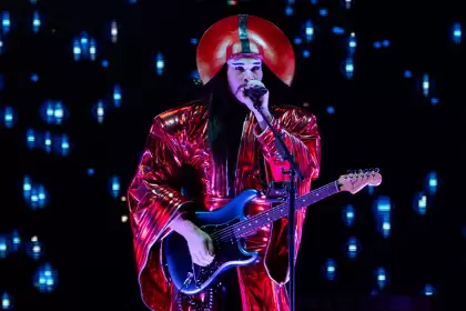 Empire of the Sun convierte la última noche de la FNSM2026 en un espectáculo de otro planeta.