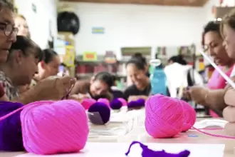 Aguascalientes fortalece su economía con talleres de tejido