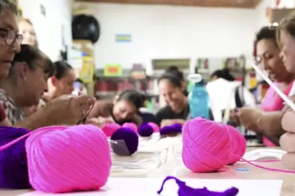 Aguascalientes fortalece su economía con talleres de tejido