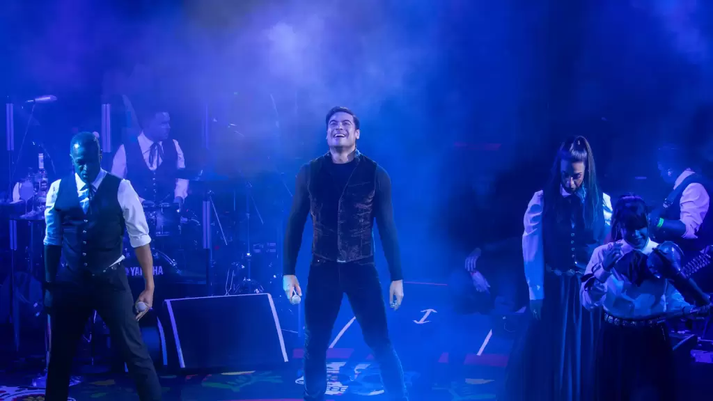 Carlos Rivera 8