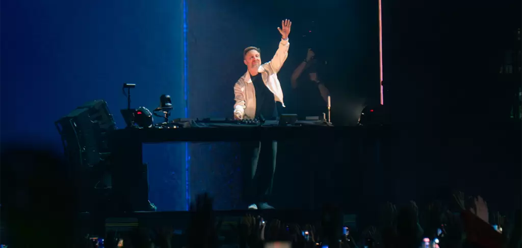 David Guetta sorprende con espectáculo en la FNSM2026