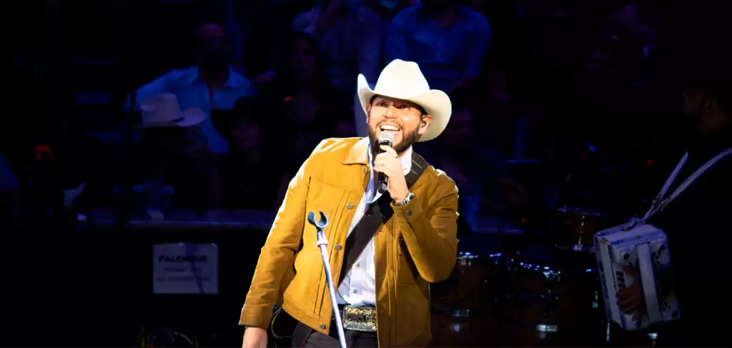 Oscar Iván, líder y vocalista de Grupo Duelo. Foto: JLMNoticias / Adán De la cruz.