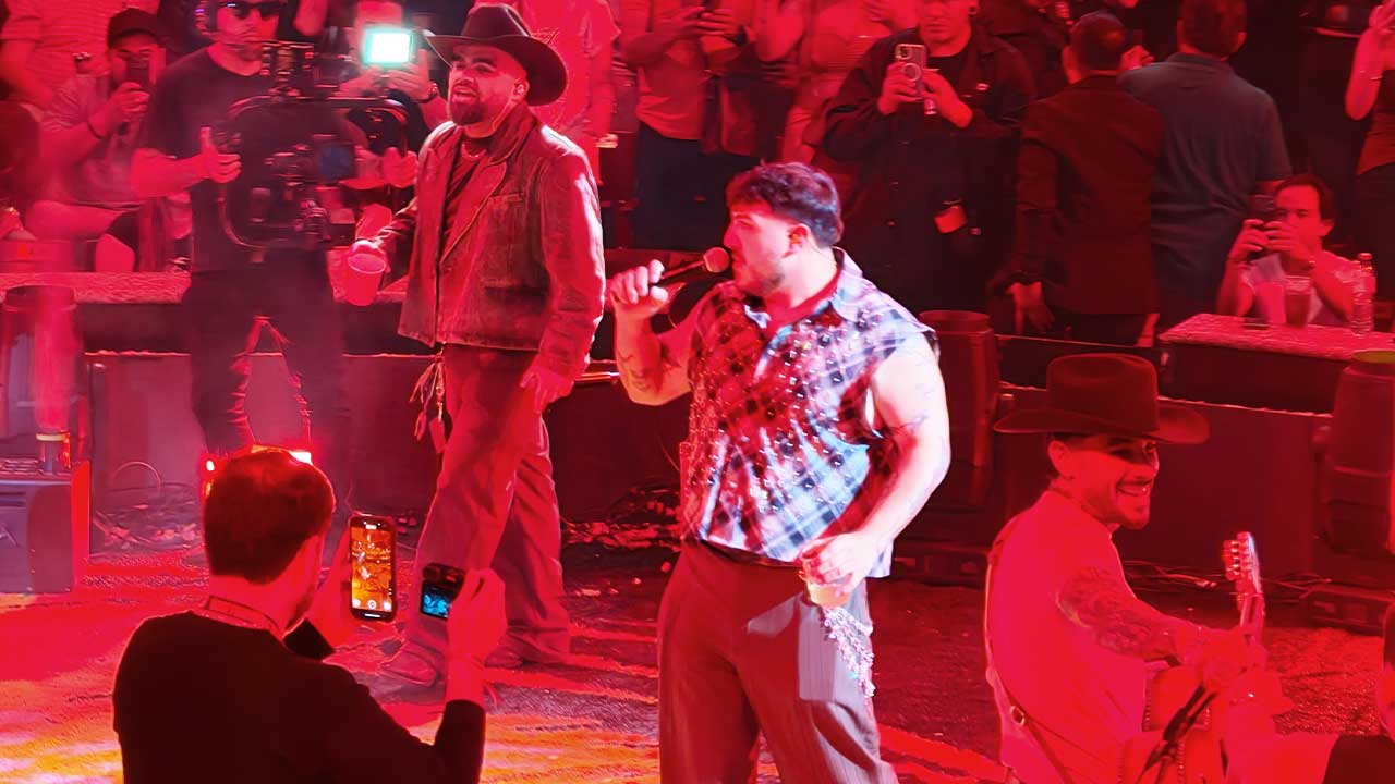 Manuel Turizo con Grupo frontera en el Palenque
