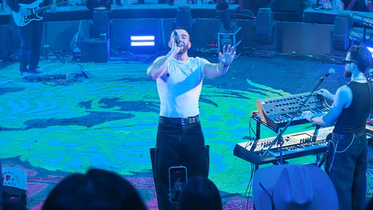 Manuel con su ritmo y mucha energía 