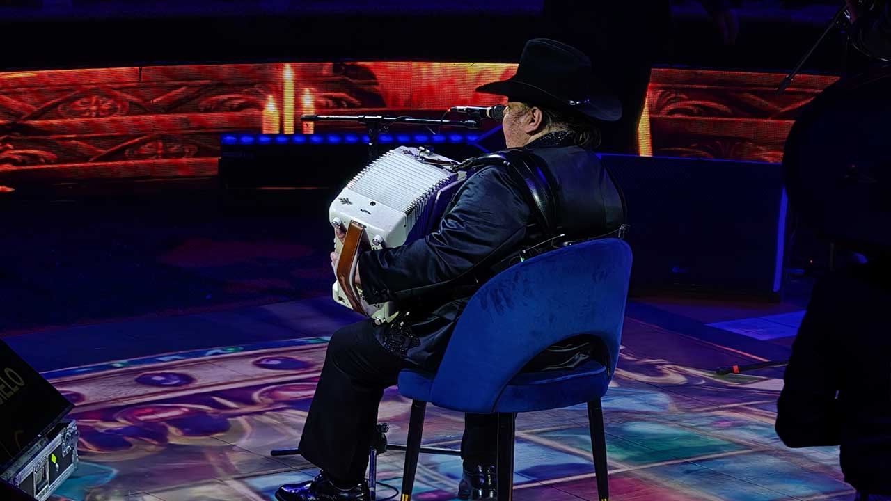 Una noche especial con el "Rey del Acordeón"