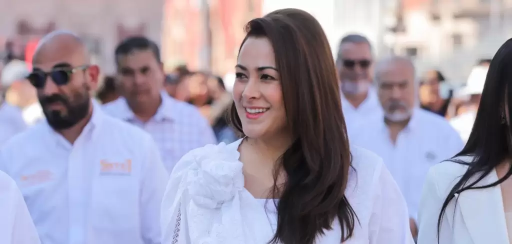 Tere Jiménez encabeza desfile del 1 de mayo Aguascalientes
