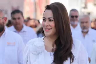 Tere Jiménez encabeza desfile del 1 de mayo Aguascalientes