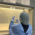De la curiosidad al diagnóstico: La trayectoria de Elva Rodríguez en la química