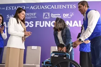 Impulso a la inclusión: Gobernadora entrega 165 apoyos funcionales