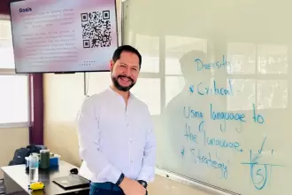 Gobierno de Aguascalientes consolida estabilidad laboral de docentes de inglés
