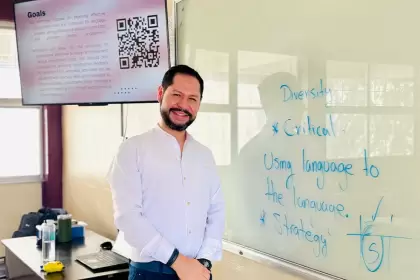 Gobierno de Aguascalientes consolida estabilidad laboral de docentes de inglés